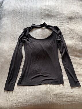 Women’s Long-Sleeve Cutout Top